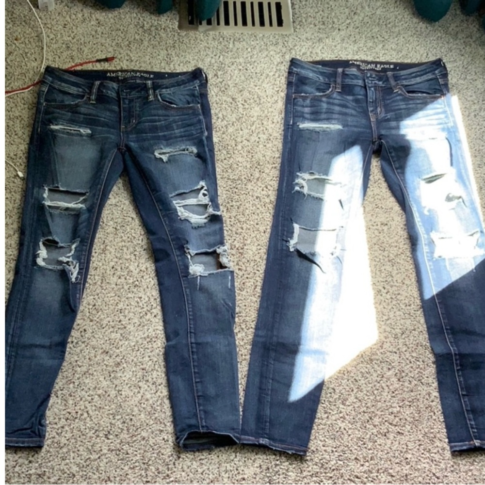2 pairs American Eagle Super Low Rise Jegging, Distressed Super Stretch X Sz 8
